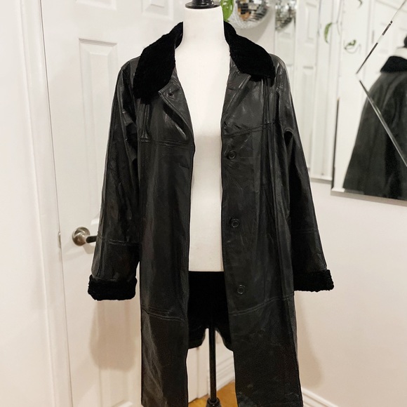 Knee length faux fur and pleather jacket - Picture 8 of 8